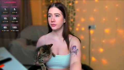 Snapshot of alicia_hines chatting on November 5, 2025, 8:25 am Alicia online show from November 5, 2025, 8:25 am