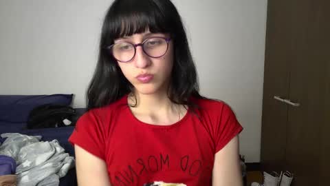 Snapshot of alicia_love29 chatting on January 12, 2025, 3:17 am Alice online show from January 12, 2025, 3:17 am