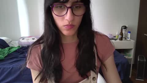 Snapshot of alicia_love29 chatting on February 6, 2025, 8:45 pm Alice online show from February 6, 2025, 8:45 pm