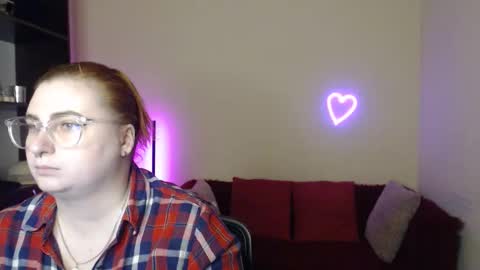 Alicia online show from November 20, 2025, 12:27 pm