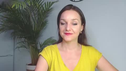Snapshot of alicialux chatting on December 11, 2024, 7:14 pm Alicia online show from December 11, 2024, 7:14 pm