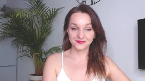 Snapshot of alicialux chatting on January 22, 2025, 11:01 am Alicia online show from January 22, 2025, 11:01 am