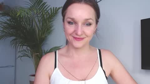 Snapshot of alicialux chatting on January 23, 2025, 11:26 am Alicia online show from January 23, 2025, 11:26 am