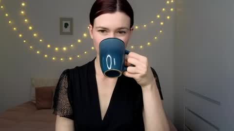 alicianoveli online show from March 25, 2026, 3:18 pm