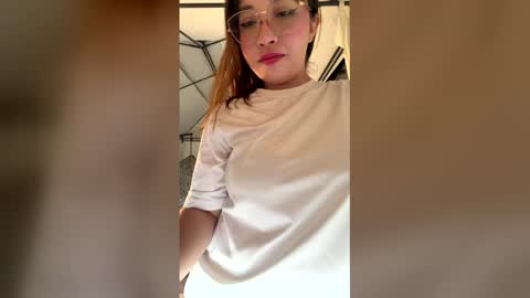 Alicia  online show from May 18, 2026, 1:45 am