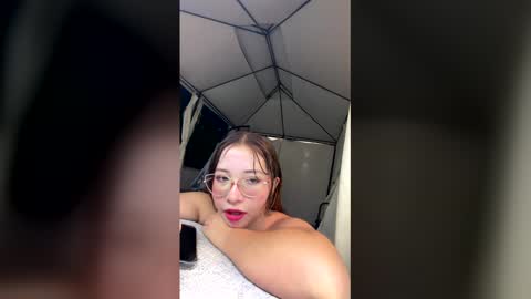 Alicia  online show from May 31, 2026, 1:25 am