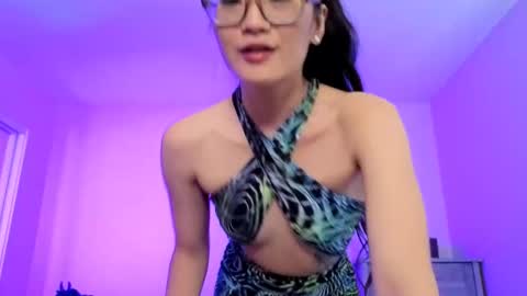 Snapshot of aliciaz3 chatting on September 12, 2025, 4:29 pm Alicia Hebi online show from September 12, 2025, 4:29 pm