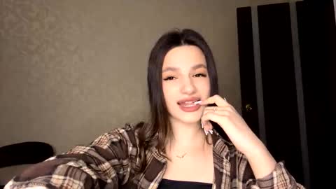 Niki online show from March 19, 2026, 3:27 pm