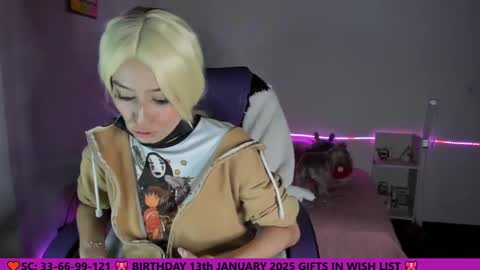 Aiko  Independent Model  online show from December 17, 2024, 11:49 pm