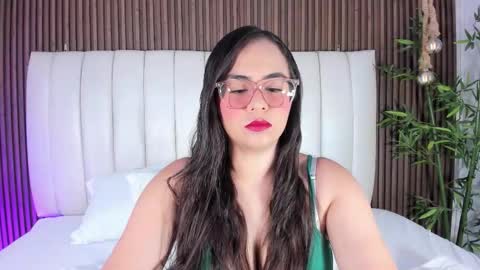 Aliha online show from October 16, 2025, 10:44 pm