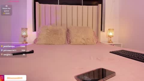 Snapshot of aliison_smith chatting on October 26, 2025, 4:29 am Alisson online show from October 26, 2025, 4:29 am