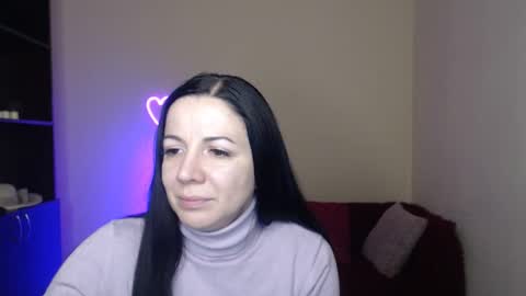Snapshot of alika_lorens_talk chatting on February 5, 2025, 6:24 am Alika online show from February 5, 2025, 6:24 am