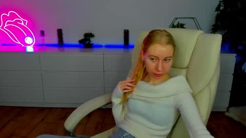 Alina online show from November 13, 2025, 6:56 am