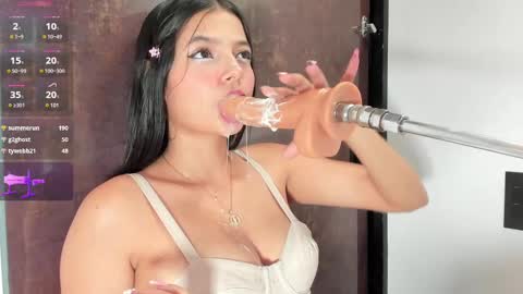 alina  online show from March 6, 2025, 9:42 pm