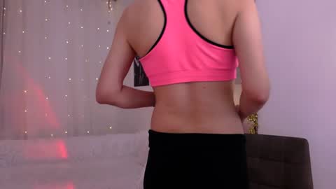 Snapshot of alina_cute_ chatting on January 7, 2025, 3:23 pm Alina online show from January 7, 2025, 3:23 pm