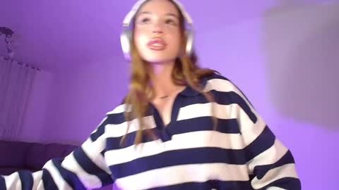 Snapshot of alina_lee01 chatting on May 24, 2026, 12:26 am NYX online show from May 24, 2026, 12:26 am