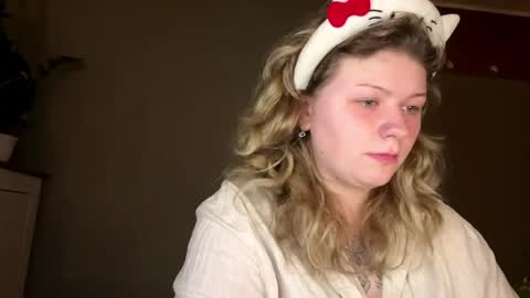 Alina online show from April 15, 2026, 10:32 pm