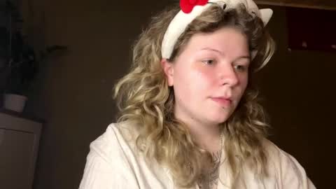 Alina online show from April 16, 2026, 9:39 pm