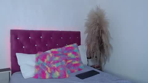 Snapshot of alinakiss_ chatting on February 14, 2025, 1:34 am lili online show from February 14, 2025, 1:34 am