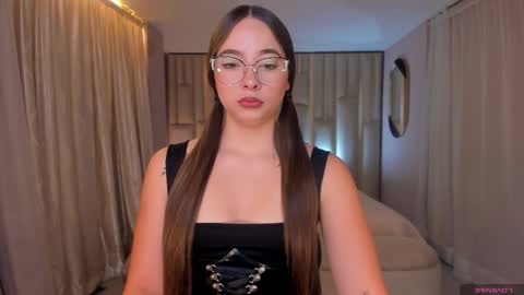 Snapshot of alinakravitz_ chatting on September 27, 2025, 11:26 am alinakravitz_ online show from September 27, 2025, 11:26 am