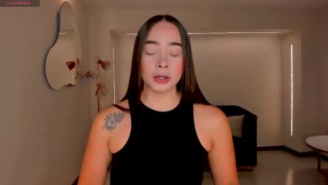 alinakravitz_ online show from June 2, 2026, 12:07 pm