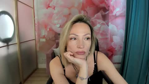 AlinaMoor online show from April 27, 2026, 11:52 am