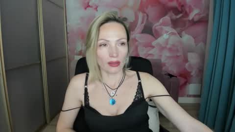 AlinaMoor online show from April 29, 2026, 6:25 pm