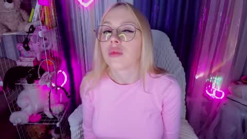 alinaocean online show from April 11, 2026, 4:44 pm