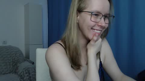 alinasei online show from November 13, 2025, 7:51 am