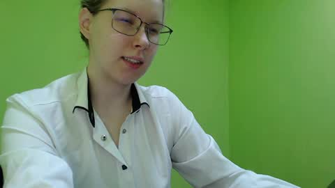 alinasei online show from June 5, 2026, 6:09 am