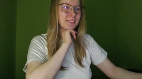 alinasei online show from June 14, 2026, 6:04 am