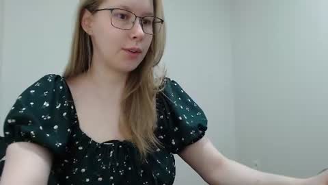 alinasei online show from June 28, 2026, 6:08 am