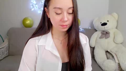 AlinaXRose online show from September 23, 2025, 9:40 pm