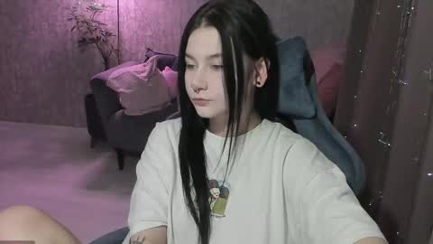 Aline Greeeen online show from October 7, 2025, 1:25 am