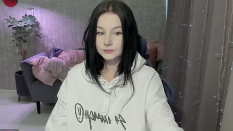 Aline Greeeen online show from November 29, 2025, 3:31 am