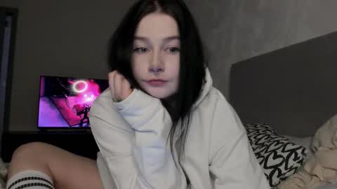 Aline Greeeen online show from March 18, 2026, 10:18 am