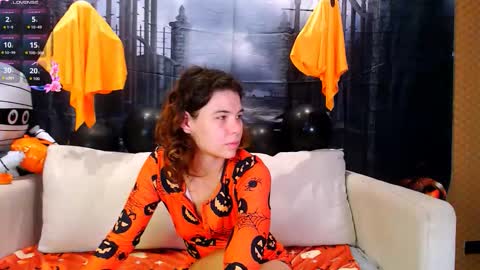 Alina and Pasha online show from October 28, 2025, 1:09 am