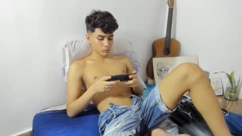 AliotTwink online show from September 14, 2025, 2:54 am