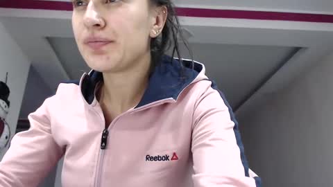 alipetite online show from December 13, 2024, 11:28 pm