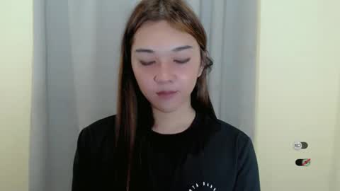 Snapshot of alisa_kiss_ chatting on February 11, 2025, 12:05 pm Shanti xhey online show from February 11, 2025, 12:05 pm