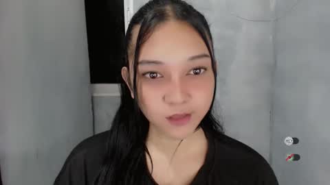 Shanti xhey online show from October 26, 2025, 6:14 pm