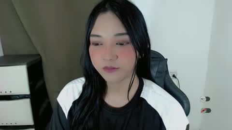 Shanti xhey online show from February 26, 2026, 5:23 pm