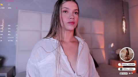 Snapshot of alisa_roldan chatting on December 6, 2024, 11:54 am online show from December 6, 2024, 11:54 am