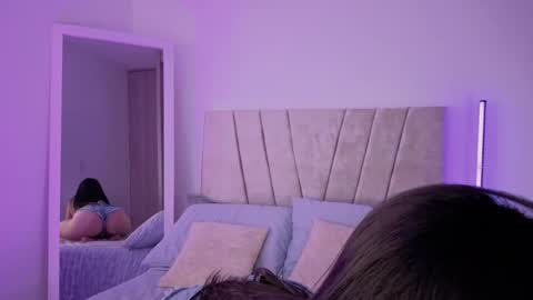     online show from April 16, 2026, 9:39 pm