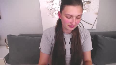 Snapshot of alisaperes chatting on September 22, 2025, 12:18 pm Alisa online show from September 22, 2025, 12:18 pm