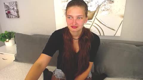 Snapshot of alisaperes chatting on September 25, 2025, 12:42 pm Alisa online show from September 25, 2025, 12:42 pm