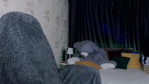 Alisa online show from October 10, 2025, 5:23 pm