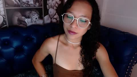 Snapshot of alise_harrys chatting on September 10, 2025, 1:00 pm Alise online show from September 10, 2025, 1:00 pm