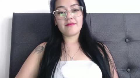 alisha_9997 online show from October 14, 2025, 9:48 pm