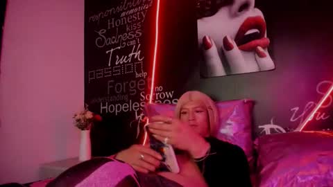 alishaa_nixx online show from September 22, 2025, 4:03 am